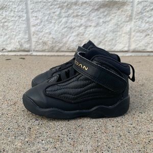 Nike Air Jordan Pro Strong shoes